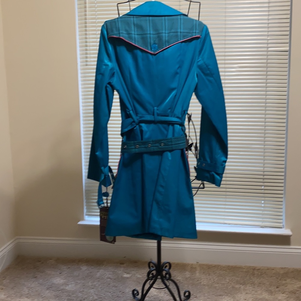 Stylish Green with Envy turquoise trench coat. - Picture 3 of 4